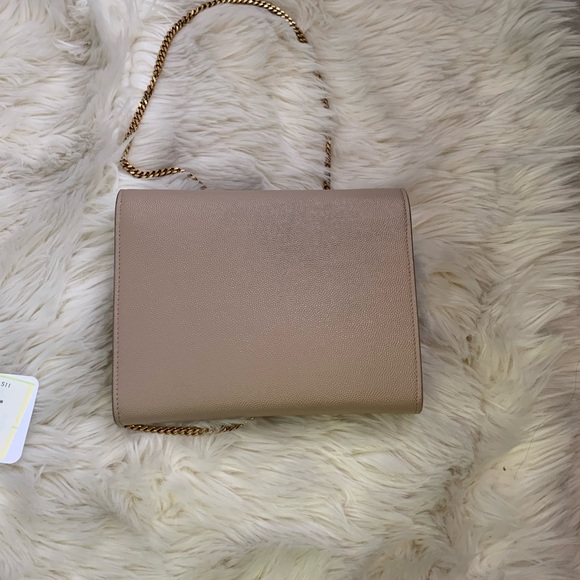 Saint Laurent CASSANDRA MEDIUM CHAIN BAG IN GRAIN DE POUDRE EMBOSSED LEATHER - Picture 7 of 13